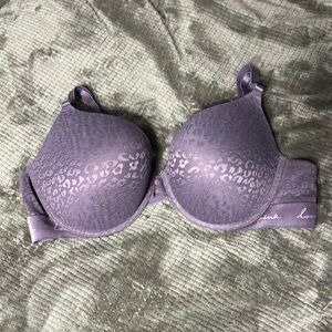 Woman’s PINK bra